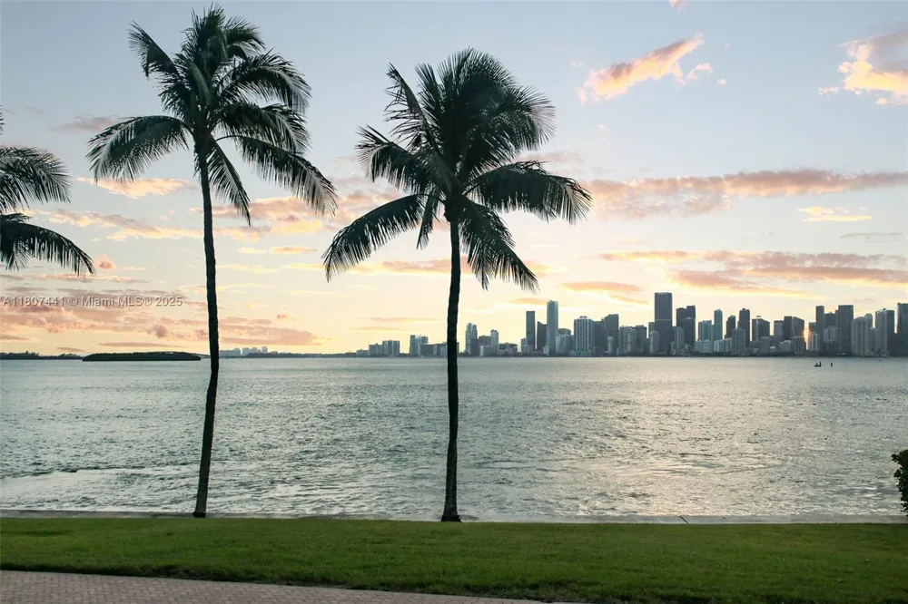 5235 Fisher Island Dr #5235 Miami Beach, FL 33109