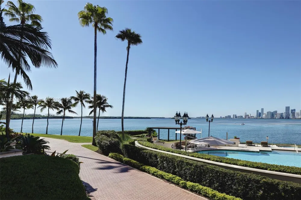 5235 Fisher Island Dr #5235 Miami Beach, FL 33109