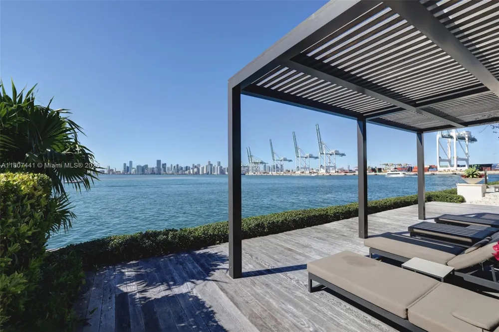 5235 Fisher Island Dr #5235 Miami Beach, FL 33109