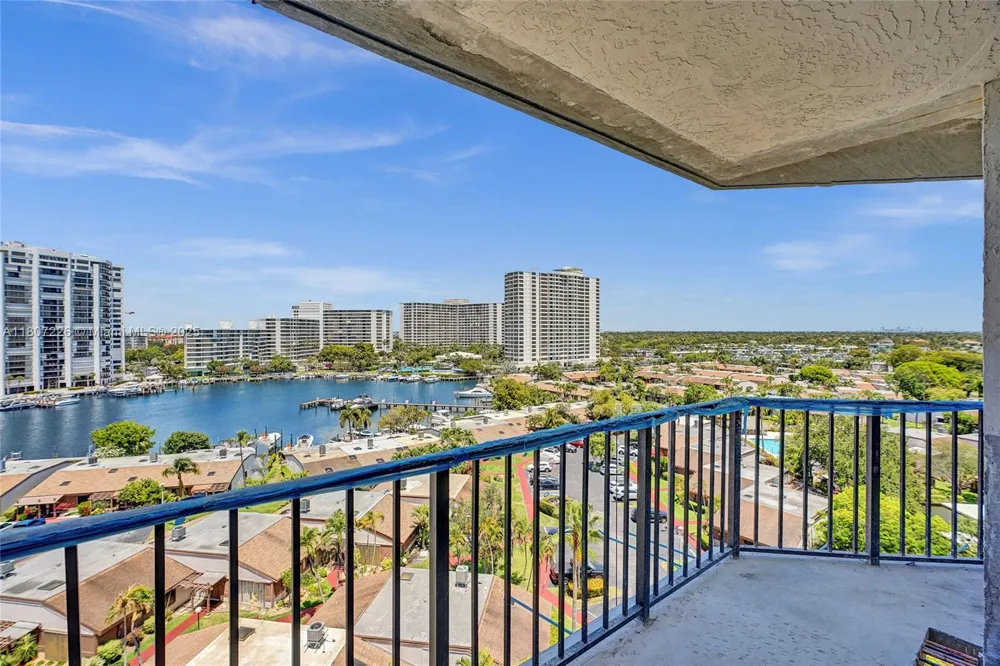 200 Leslie Dr #1031 Hallandale Beach, FL 33009