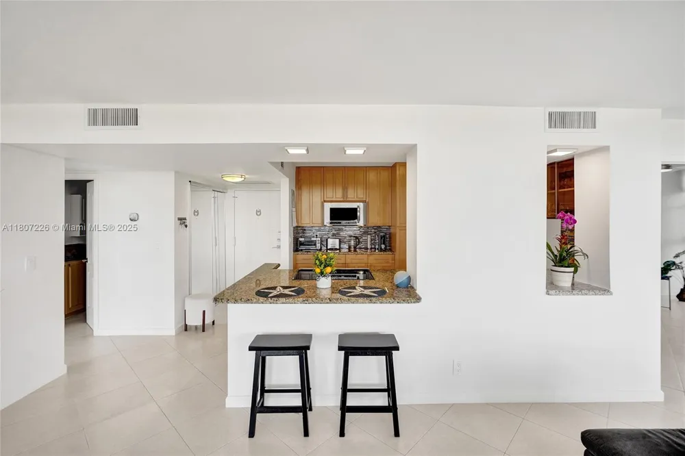 200 Leslie Dr #1031 Hallandale Beach, FL 33009