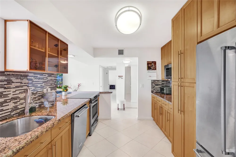 200 Leslie Dr #1031 Hallandale Beach, FL 33009
