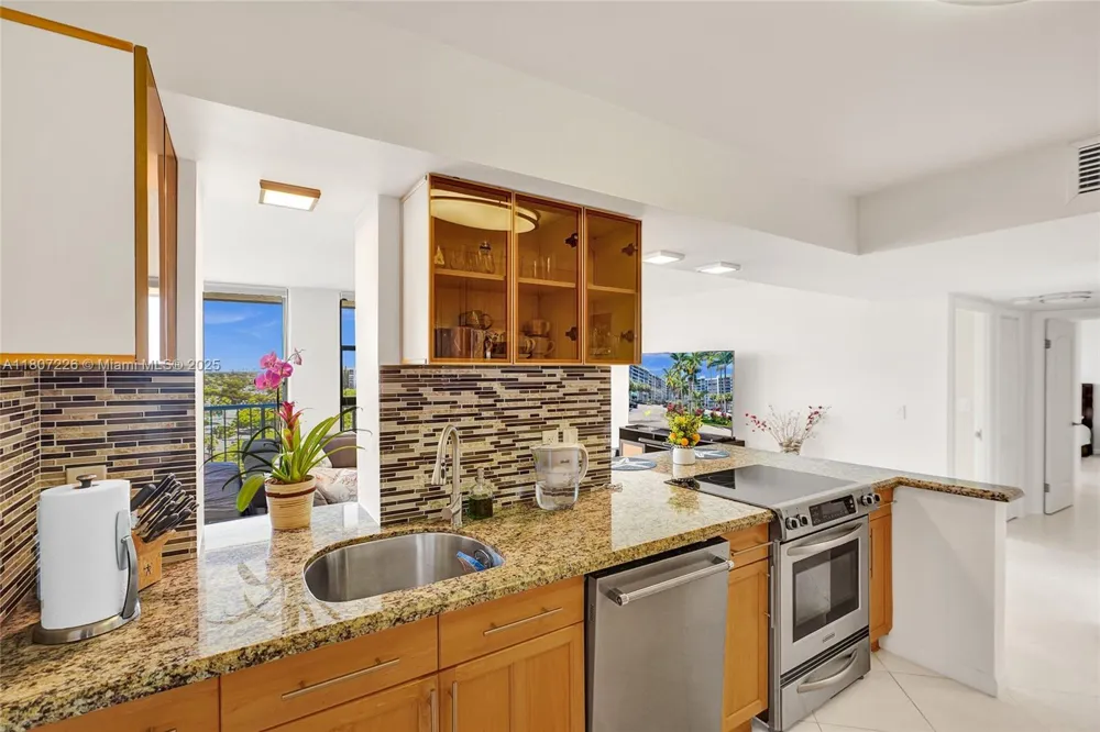 200 Leslie Dr #1031 Hallandale Beach, FL 33009