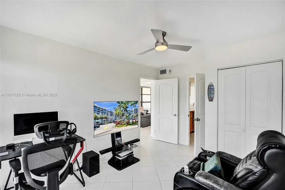 200 Leslie Dr #1031 Hallandale Beach, FL 33009