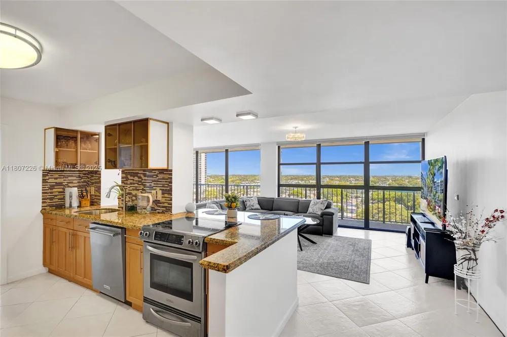 200 Leslie Dr #1031 Hallandale Beach, FL 33009