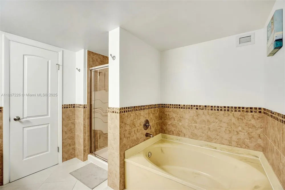 200 Leslie Dr #1031 Hallandale Beach, FL 33009