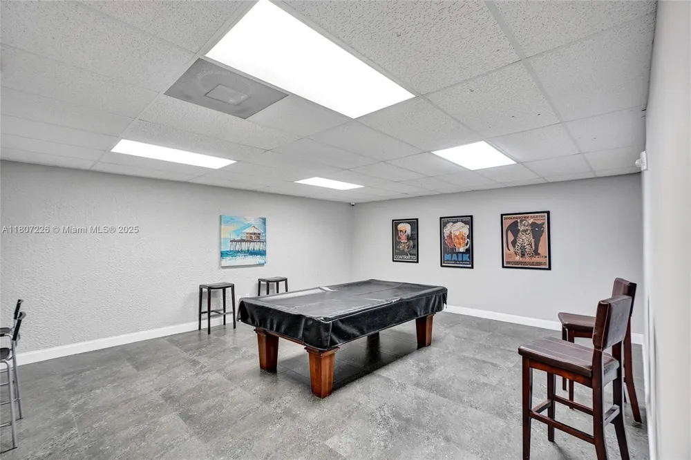 200 Leslie Dr #1031 Hallandale Beach, FL 33009