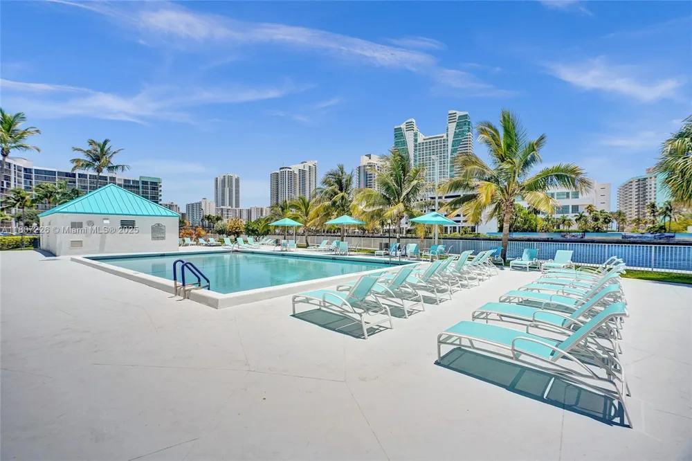 200 Leslie Dr #1031 Hallandale Beach, FL 33009