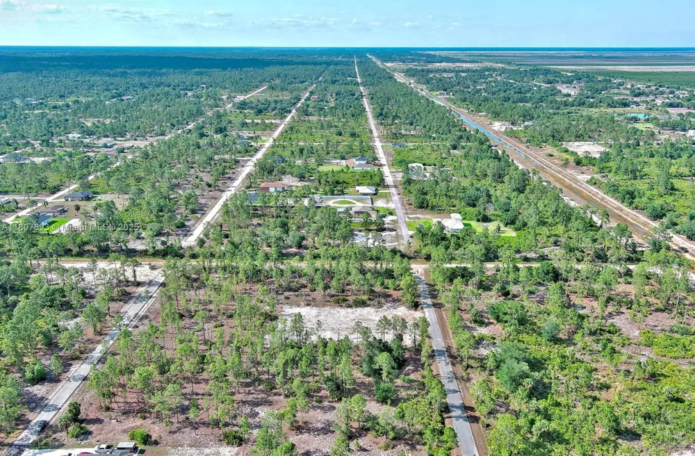317 Fitch Ave Lehigh Acres, FL 33936