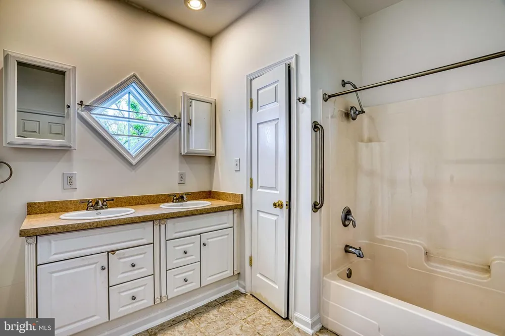 6403 BOZMAN NEAVITT ROAD Neavitt, MD 21652