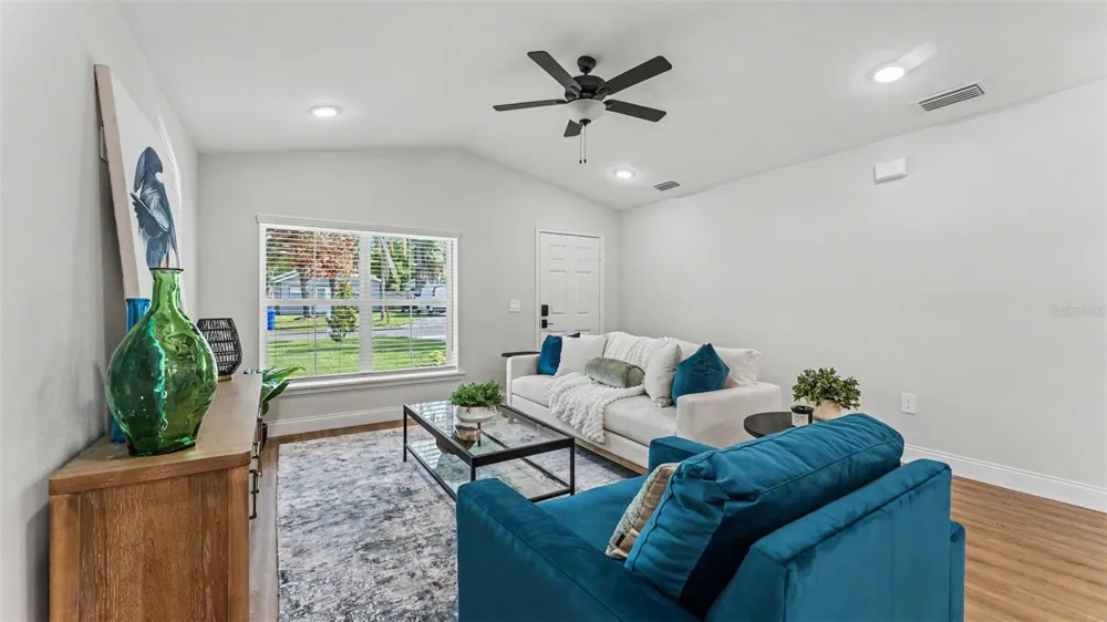 1242 DOROTHY STREET Lakeland, FL 33815