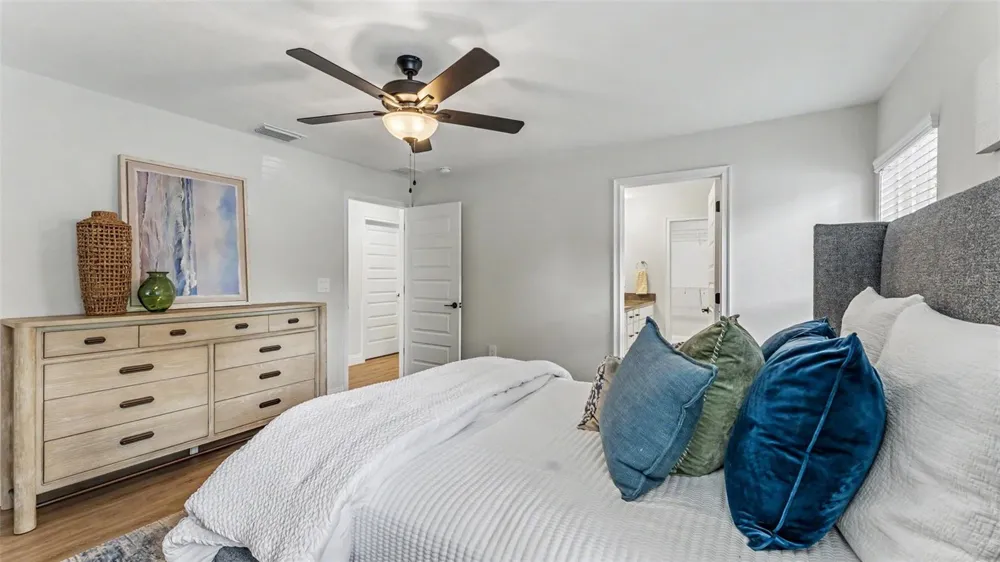 1242 DOROTHY STREET Lakeland, FL 33815