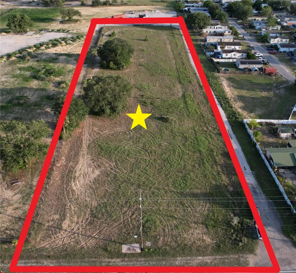 5645 JOHNSON AVENUE E Haines City, FL 33844