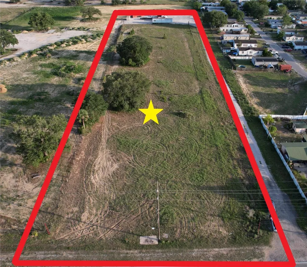 5645 JOHNSON AVENUE E Haines City, FL 33844