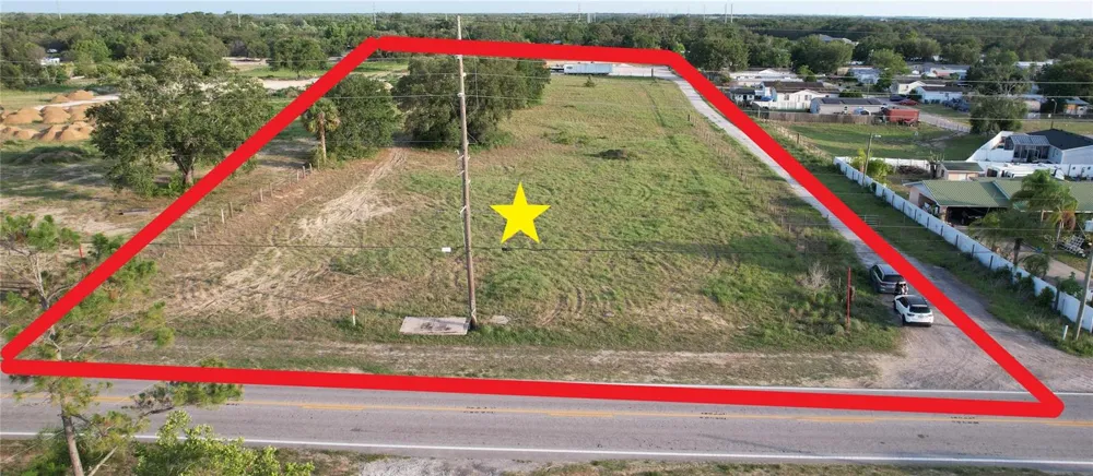 5645 JOHNSON AVENUE E Haines City, FL 33844