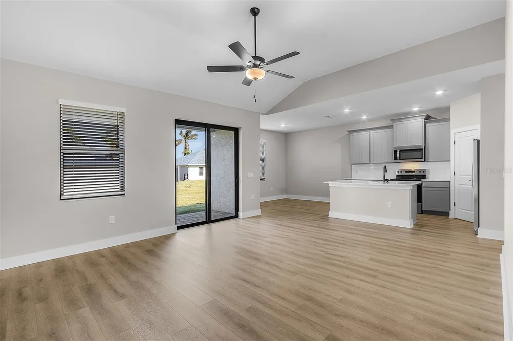 2426 HIERS ROAD Dover, FL 33527