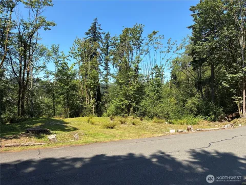 8 xxx 136th Avenue SE