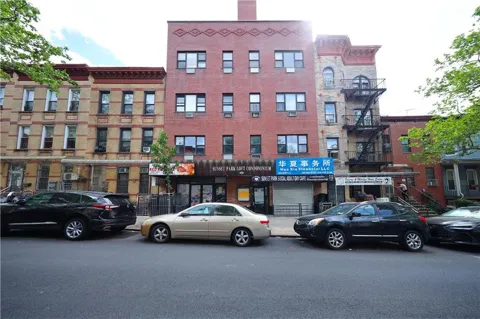 462 52nd Street #2D
