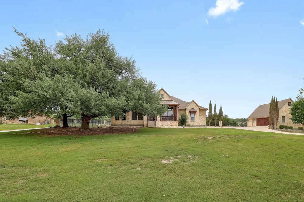 1617 High Lonesome Leander, TX 78641