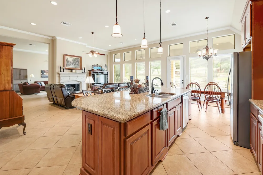 1617 High Lonesome Leander, TX 78641