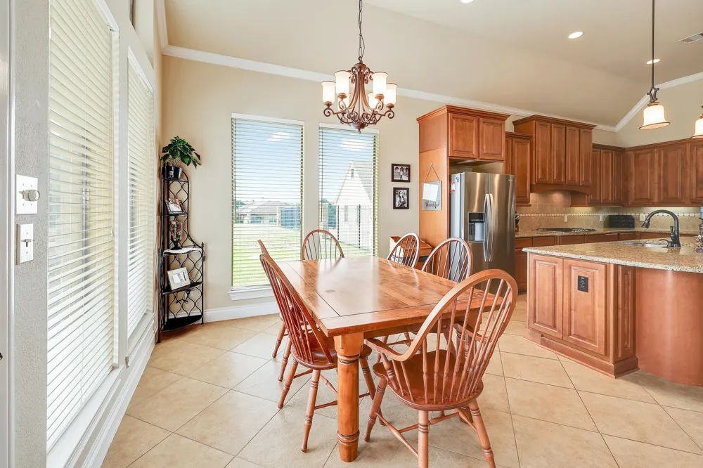 1617 High Lonesome Leander, TX 78641