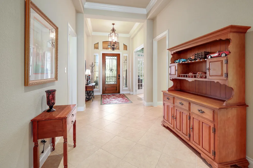 1617 High Lonesome Leander, TX 78641