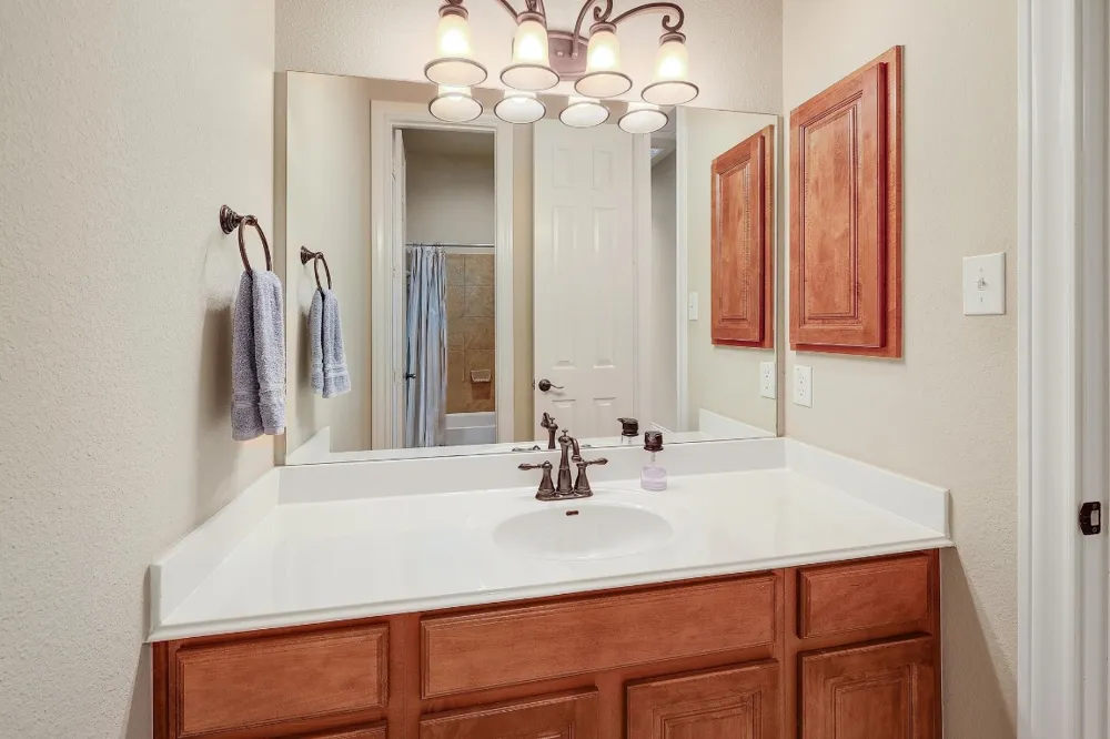 1617 High Lonesome Leander, TX 78641
