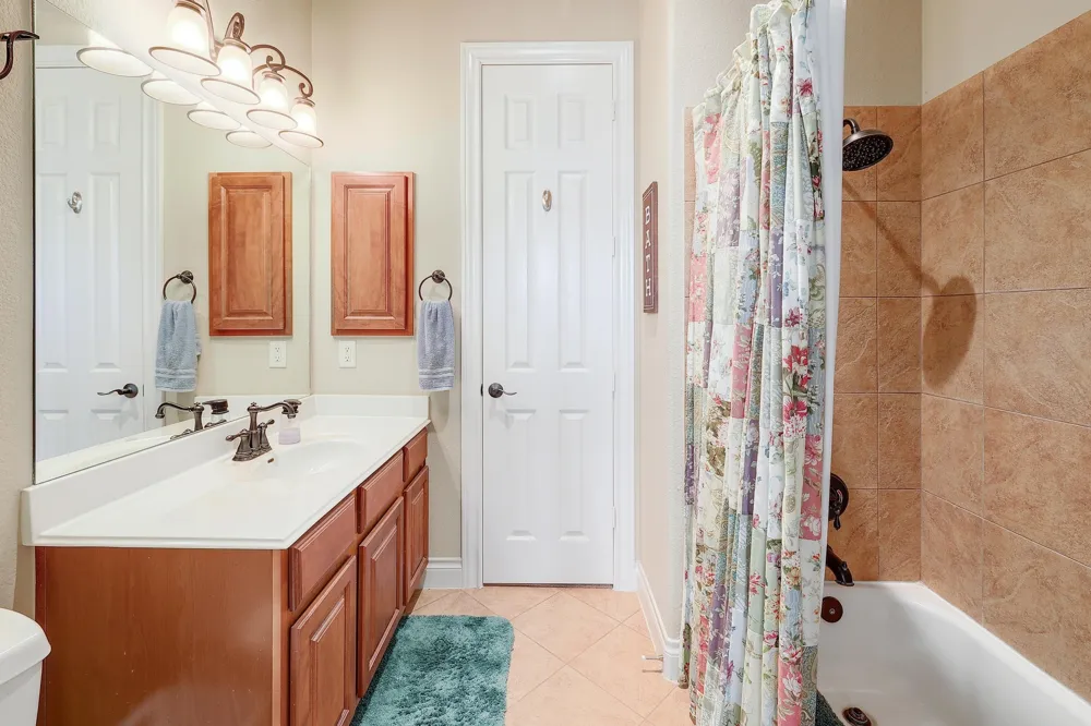 1617 High Lonesome Leander, TX 78641