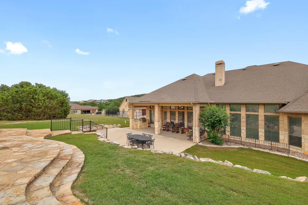 1617 High Lonesome Leander, TX 78641