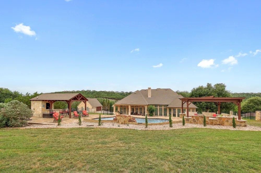 1617 High Lonesome Leander, TX 78641