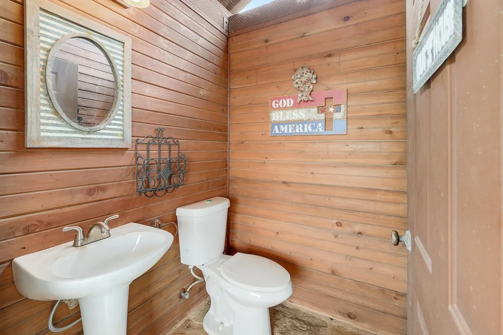1617 High Lonesome Leander, TX 78641