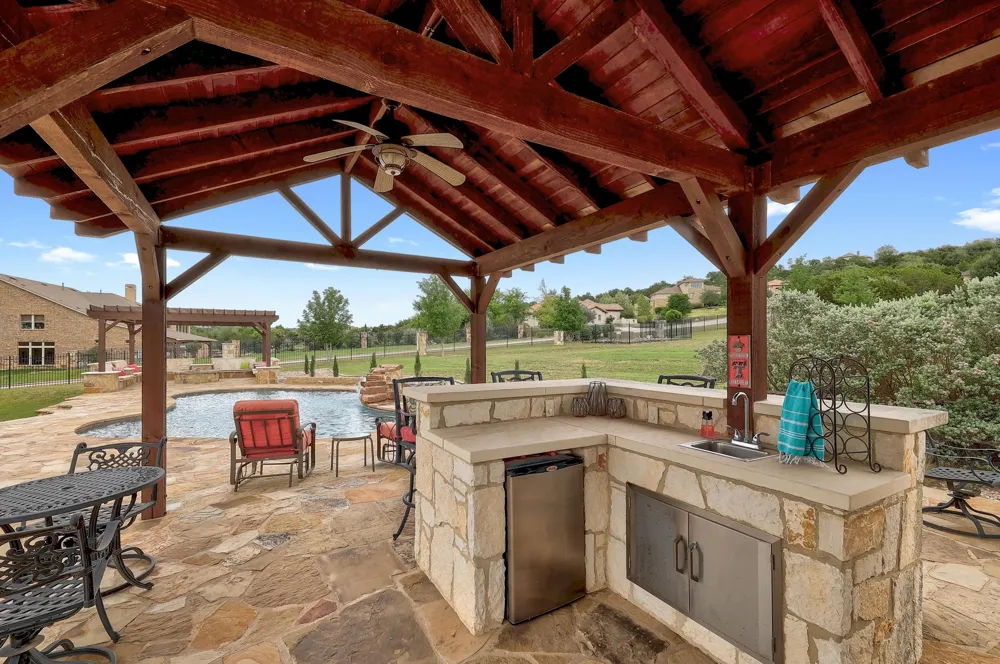 1617 High Lonesome Leander, TX 78641