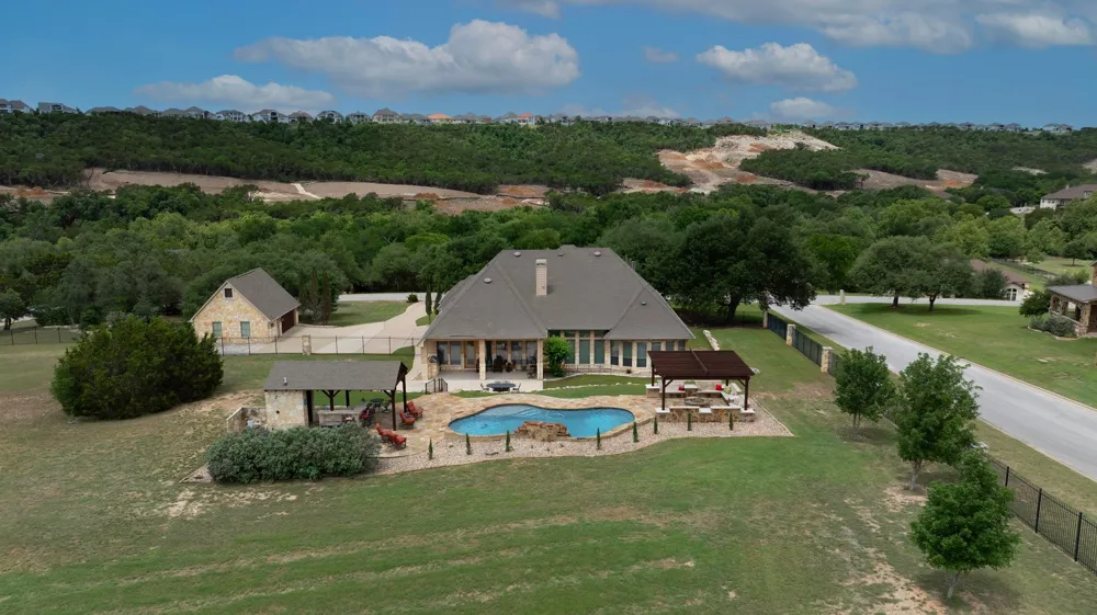 1617 High Lonesome Leander, TX 78641