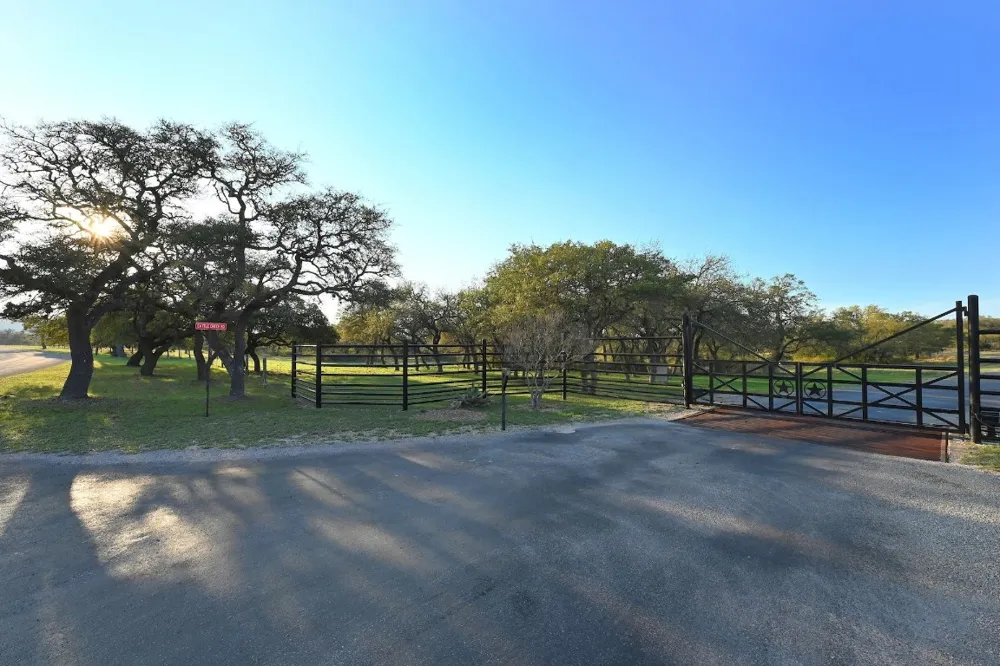 343 Cattle Creek Drive Johnson City, TX 78636