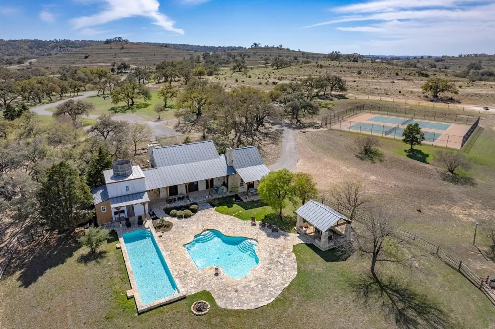 343 Cattle Creek Drive Johnson City, TX 78636