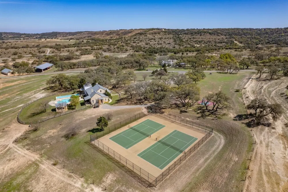343 Cattle Creek Drive Johnson City, TX 78636