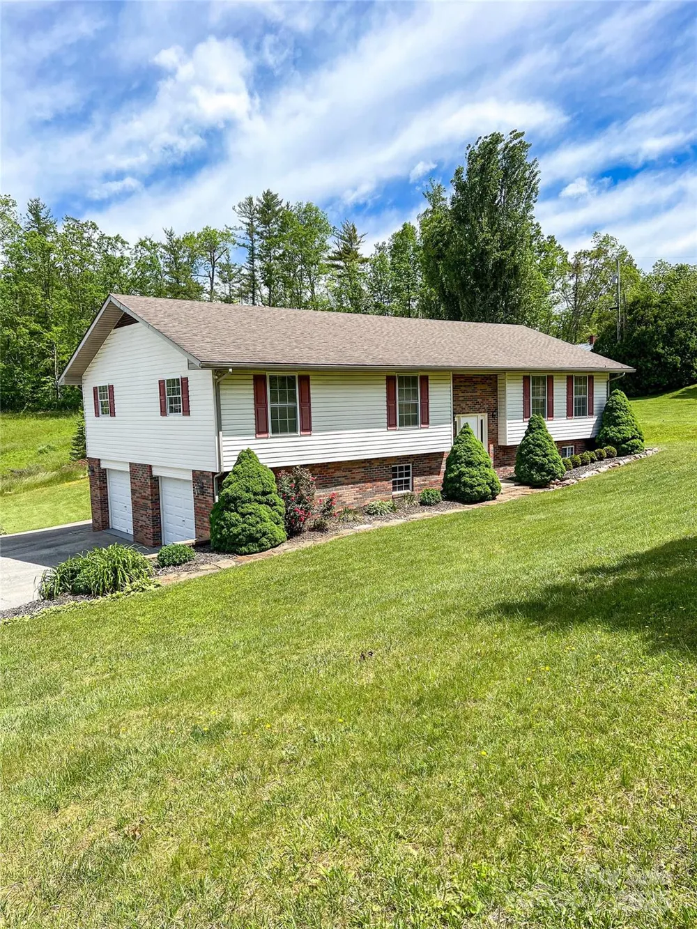 660 Halltown Road Spruce Pine, NC 28777