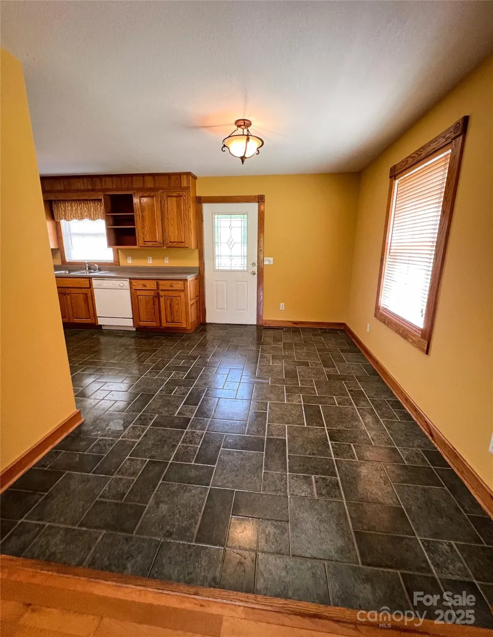 660 Halltown Road Spruce Pine, NC 28777