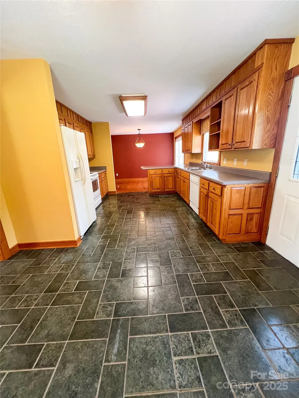 660 Halltown Road Spruce Pine, NC 28777