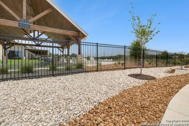 676 Travis Forest Bulverde, TX 78163