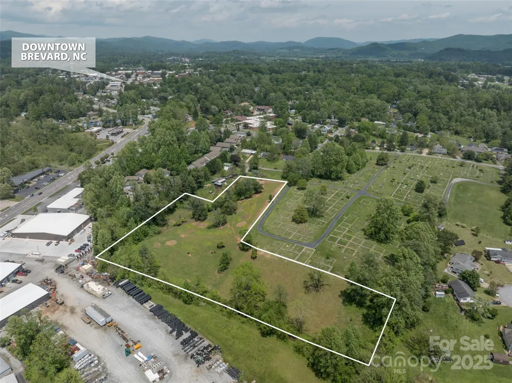 99999 Hamilton Drive Brevard, NC 28712