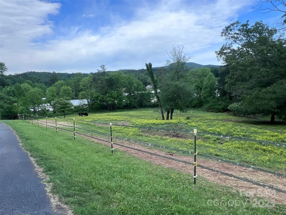 99999 Hamilton Drive Brevard, NC 28712