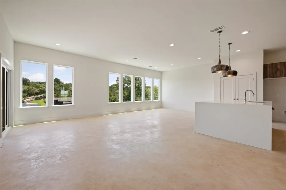 2646 Crazyhorse Pass Austin, TX 78734