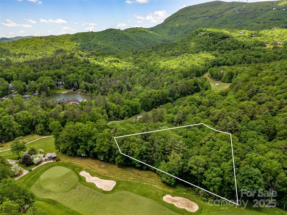 J 33 Cherokee Point Lake Toxaway, NC 28747
