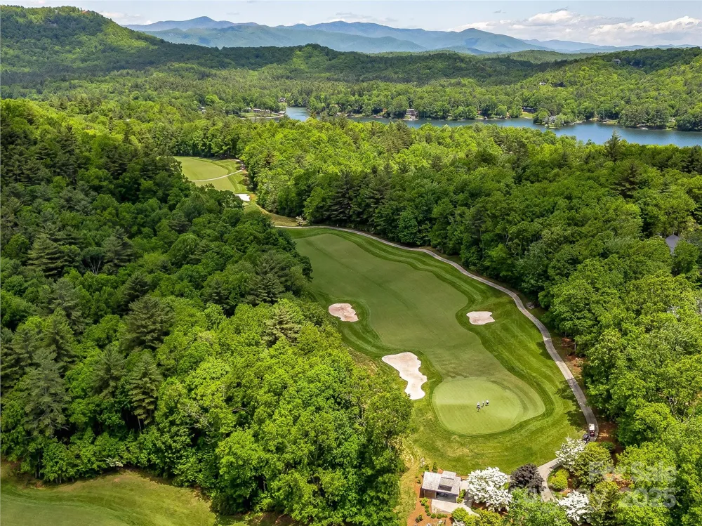 J 33 Cherokee Point Lake Toxaway, NC 28747