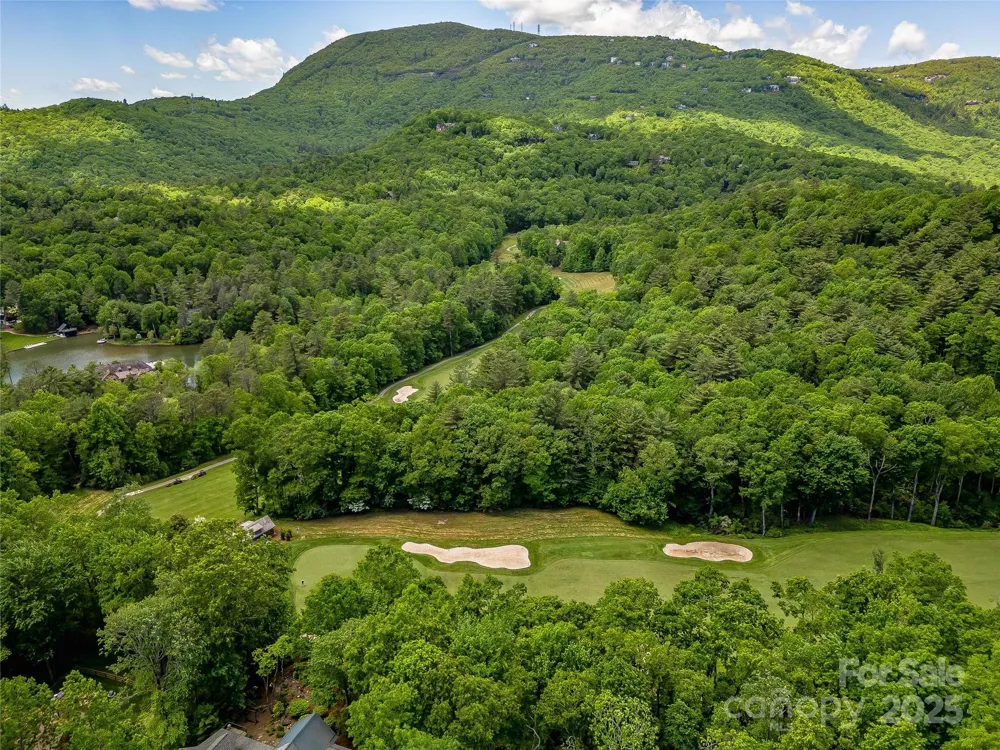 J 33 Cherokee Point Lake Toxaway, NC 28747