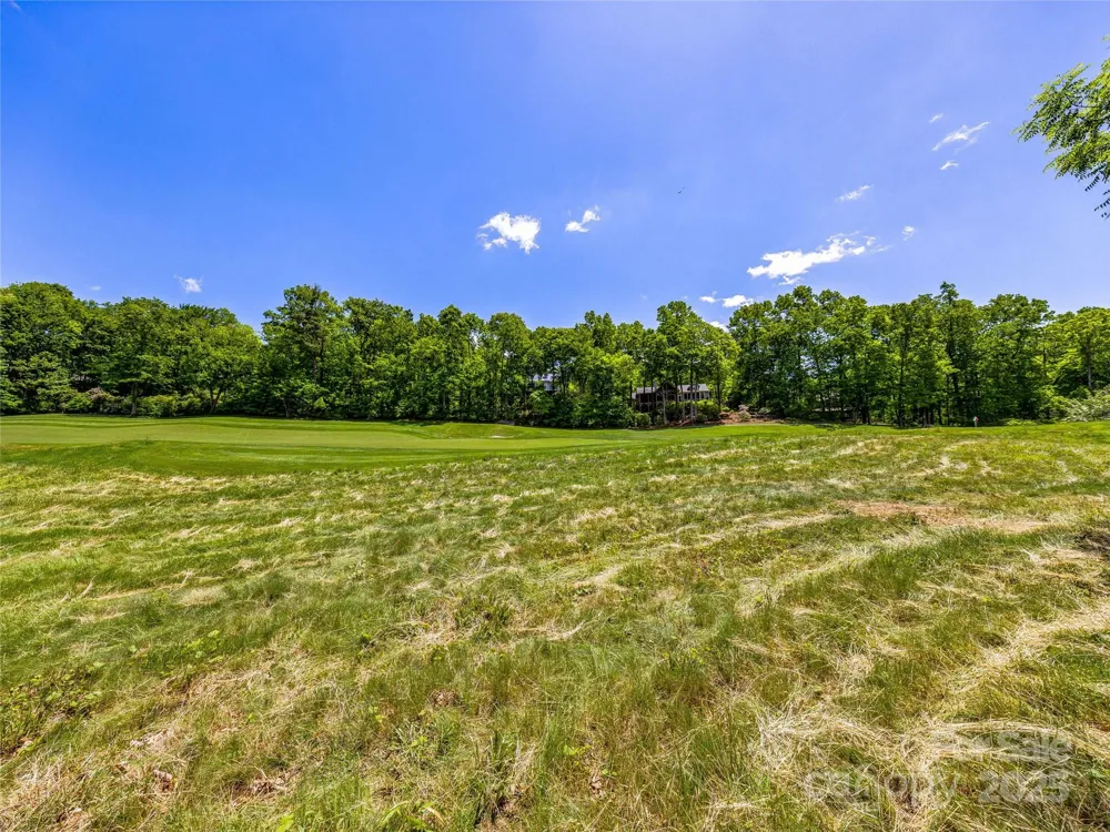 J 33 Cherokee Point Lake Toxaway, NC 28747