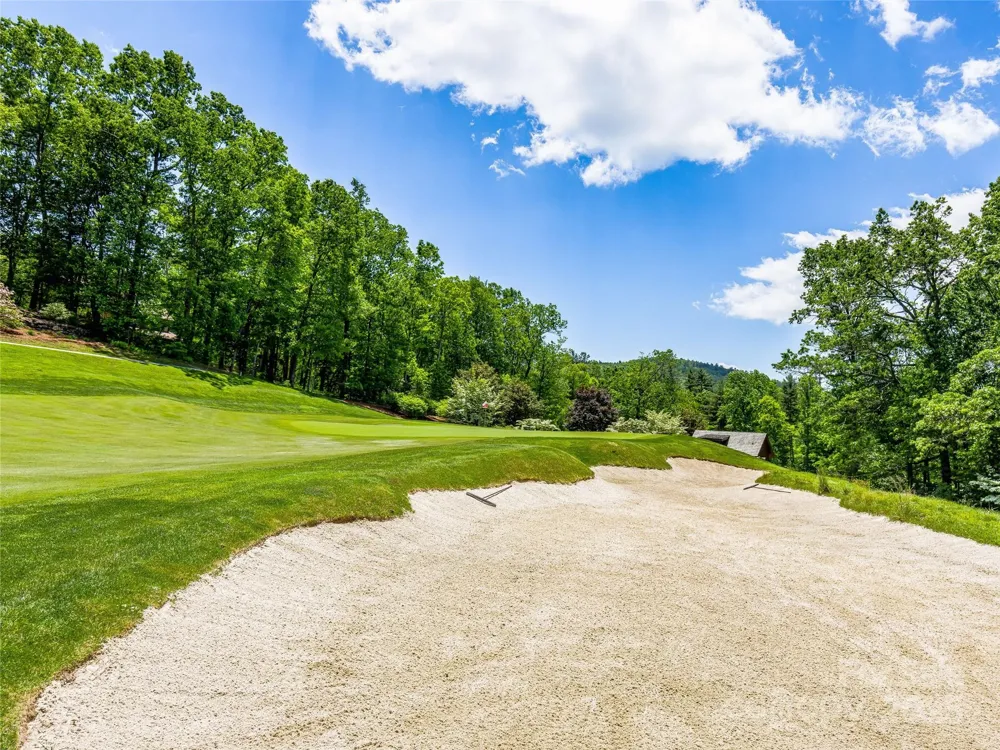 J 33 Cherokee Point Lake Toxaway, NC 28747