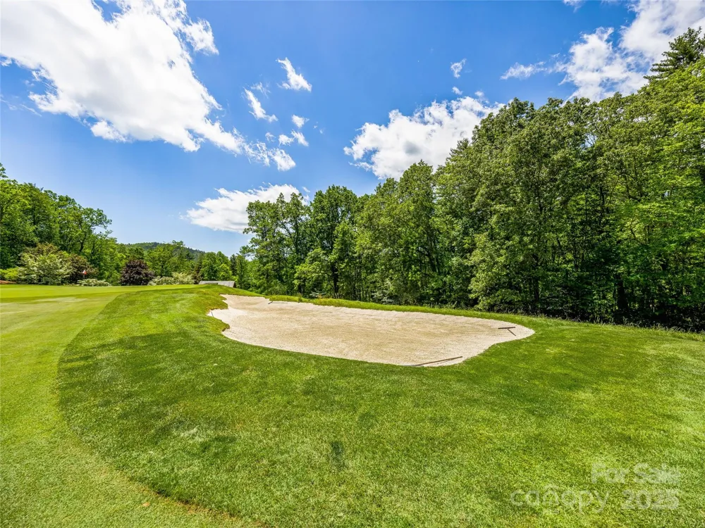 J 33 Cherokee Point Lake Toxaway, NC 28747