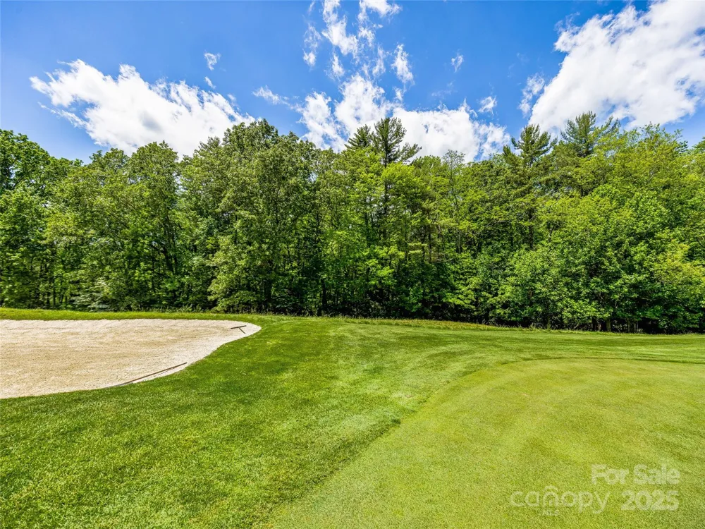 J 33 Cherokee Point Lake Toxaway, NC 28747